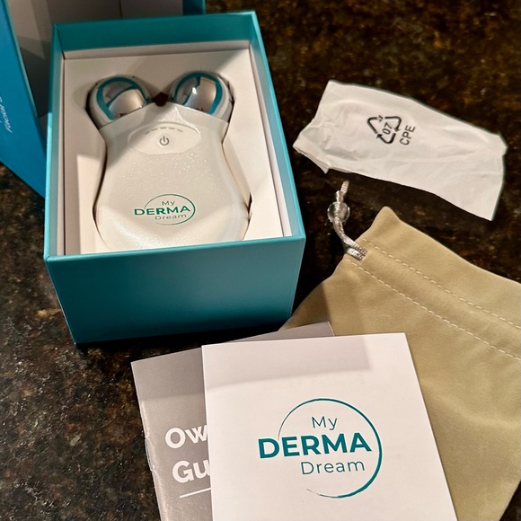 NIB My Derma Dream MicroSculpt Facial Sculpting Device (2nd Gen) & 3 Serums 30mL - Picture 4 of 13